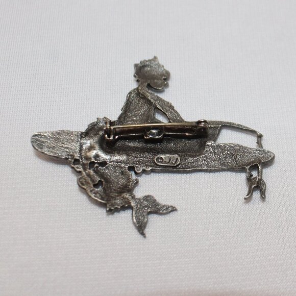 Vintage J.J. Silver Fishing Cat Brooch Who's Tale has been Caught! - Picture 3 of 7